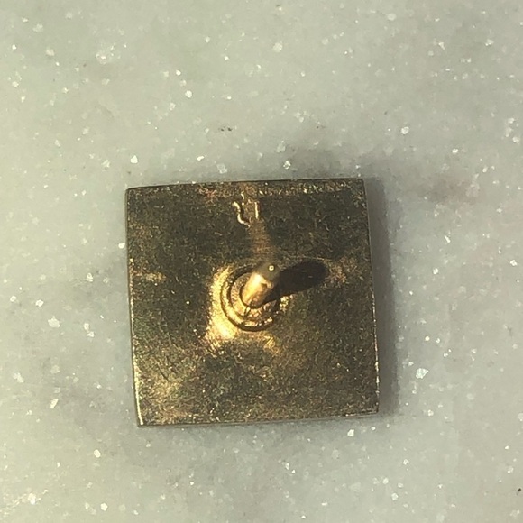 VTG Red Jasper Stone Tie Tack Tie Pin Gold Tone Approx 10mm x 10mm - Picture 7 of 7